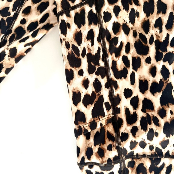 Victoria’s Secret Leopard Workout Leggings - Picture 4 of 5